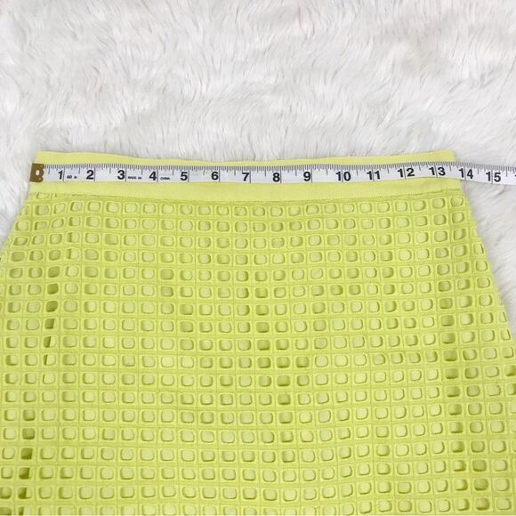 LOFT Neon Yellow Green Eyelet Mini Skirt Short Mesh Square Cutout Size 4 Petite - Picture 9 of 11